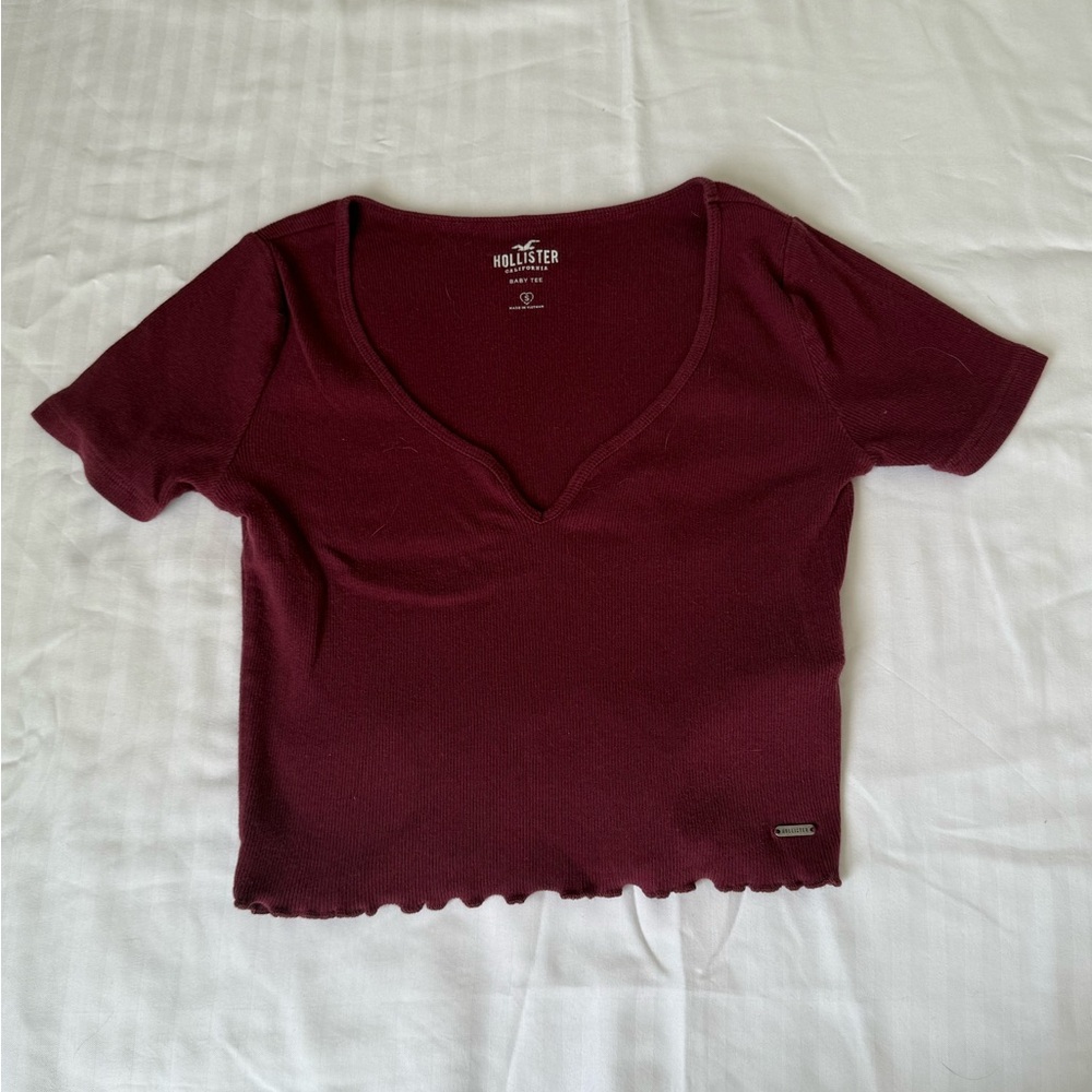Hollister Women's Deep Red V-Neck Crop Top